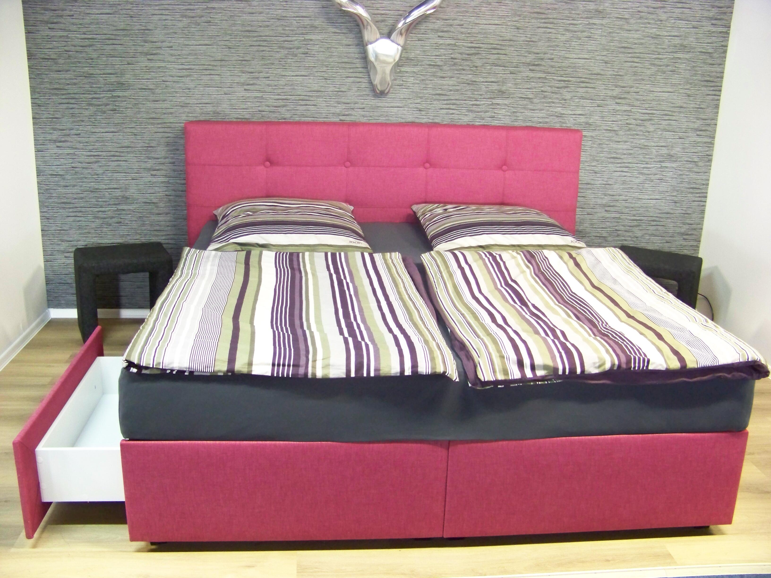 Anklicken für vergrößerte Ansicht