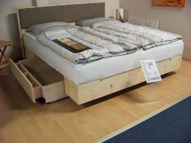 Anklicken für vergrößerte Ansicht